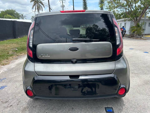 2016 Kia Soul +