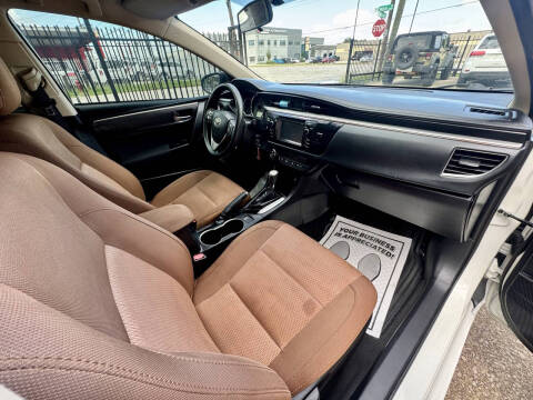 2015 Toyota Corolla LE