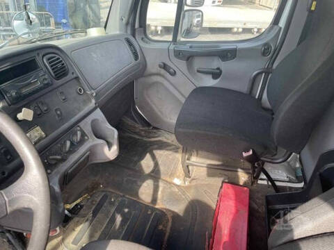 2014 Freightliner M2 106