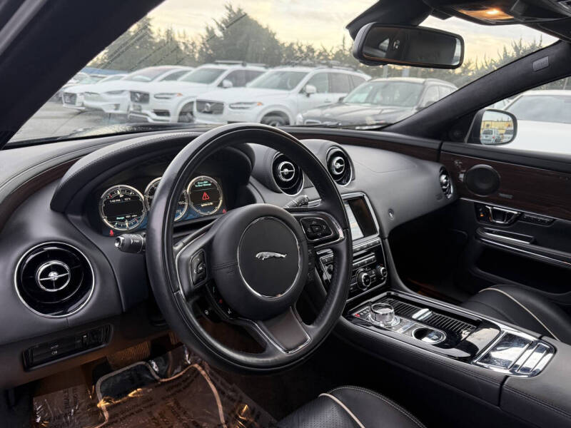2014 Jaguar XJL Portfolio