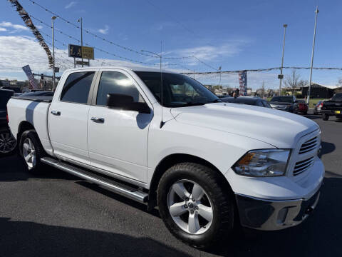 2017 RAM 1500 SLT