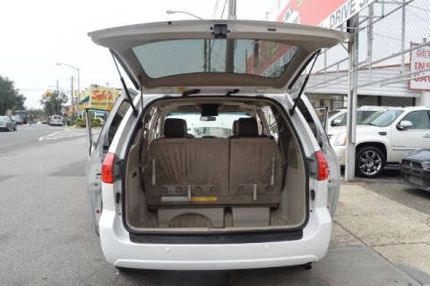 2008 Toyota Sienna XLE