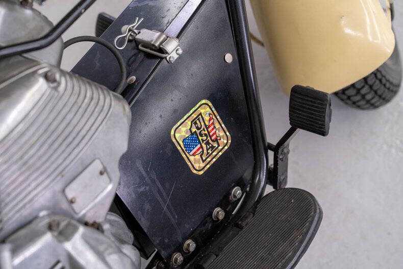 1963 Cushman Super Silver Eagle