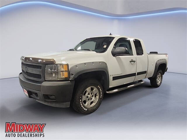 2008 Chevrolet Silverado 1500 for sale at Midway Auto Outlet in Kearney NE