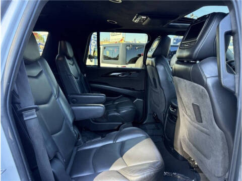 2019 Cadillac Escalade Platinum