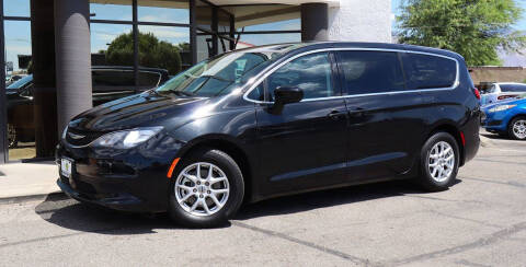 2021 Chrysler Voyager LX