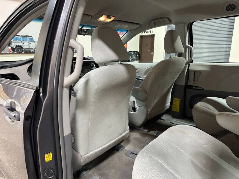 2012 Toyota Sienna