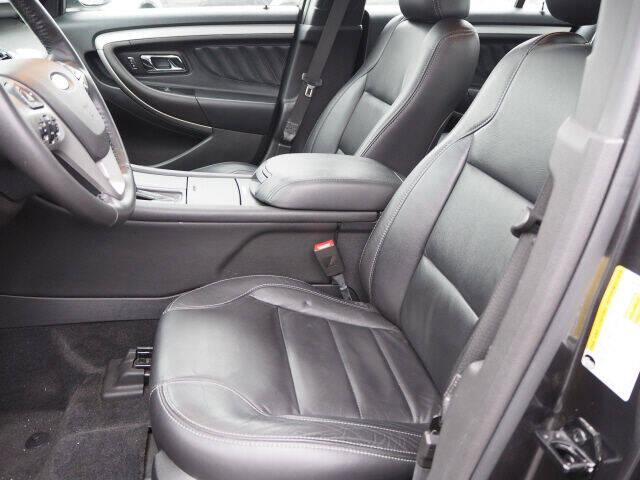 2017 Ford Taurus SEL