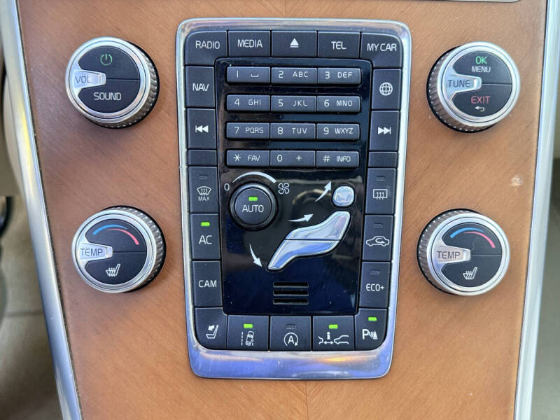 2015 Volvo XC60 T5 Drive-E Platinum