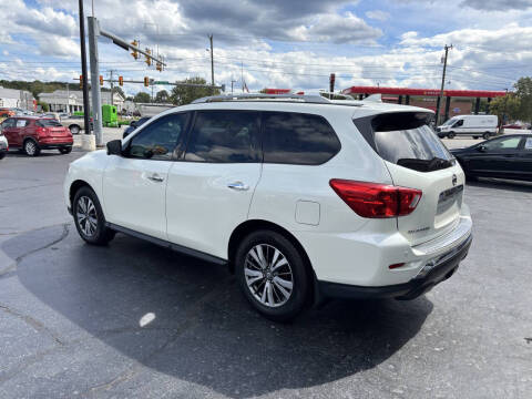 2019 Nissan Pathfinder SL