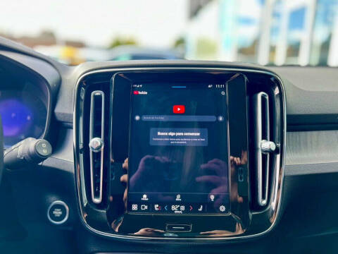 2023 Volvo XC40 B5 Core