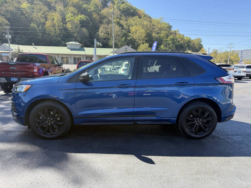 2022 Ford Edge SE