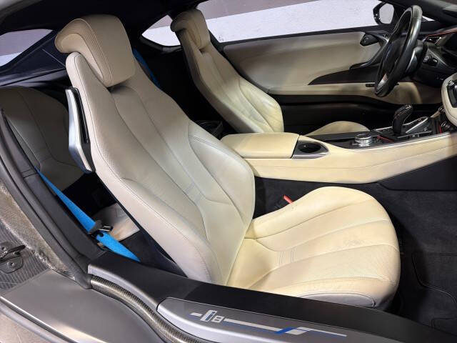2015 BMW i8
