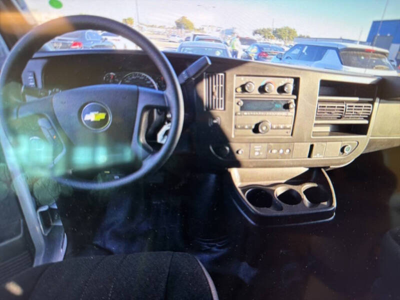 2024 Chevrolet Express 2500
