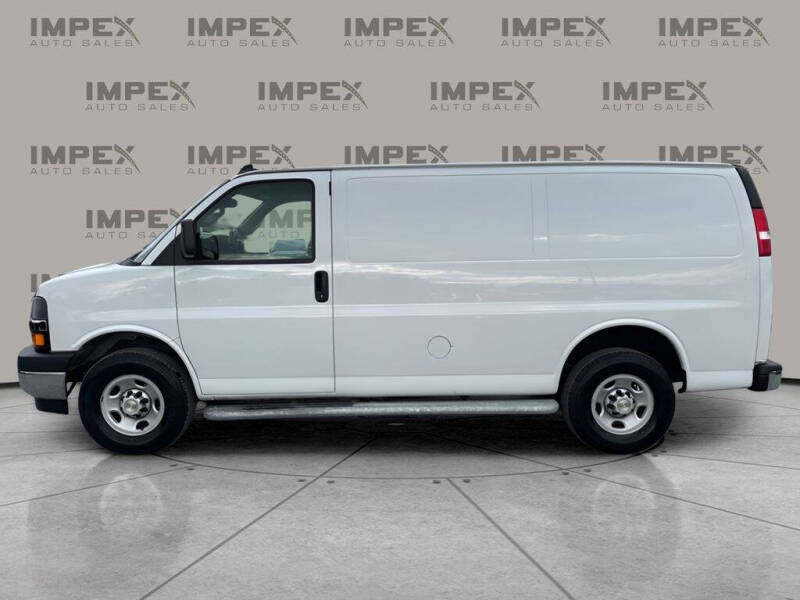 2024 Chevrolet Express 2500