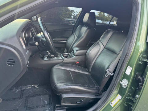 2020 Dodge Charger SXT