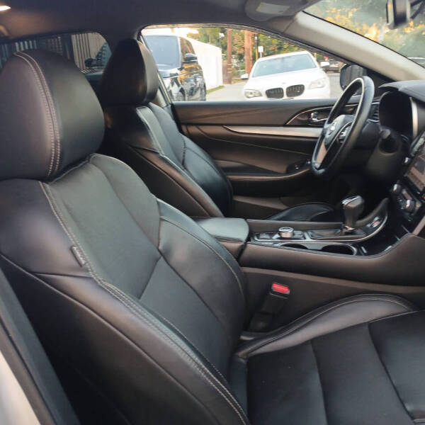 2017 Nissan Maxima