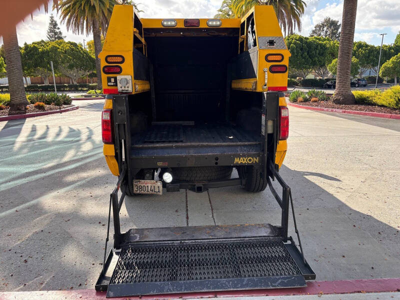 2012 Ford F-350 Super Duty XL