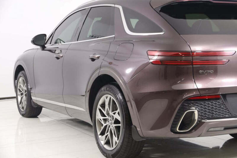 2022 Genesis GV70 2.5T Standard