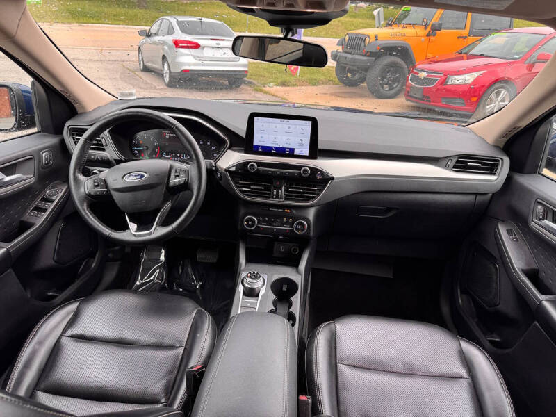 2020 Ford Escape SEL