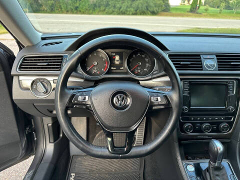 2017 Volkswagen Passat 1.8T SEL Premium