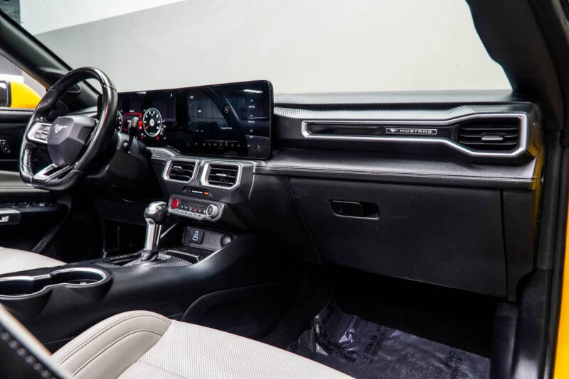 2024 Ford Mustang EcoBoost Premium