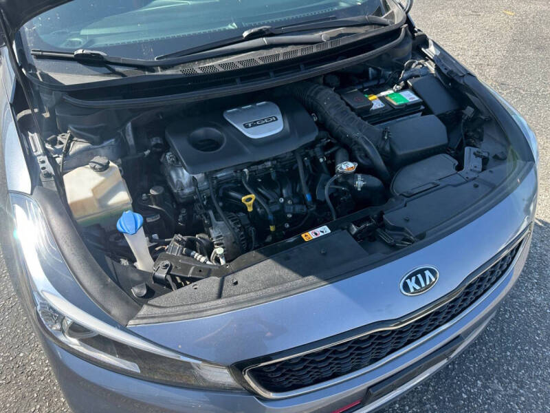 2017 Kia Forte5 SX