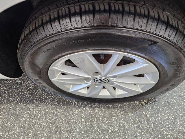 2019 Volkswagen Golf SE