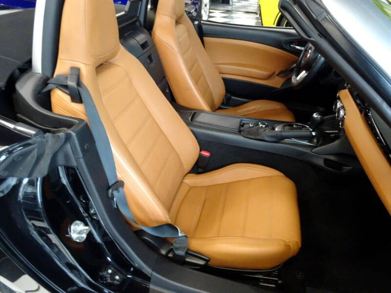 2017 FIAT 124 Spider Lusso