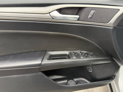 2019 Ford Fusion Hybrid SE