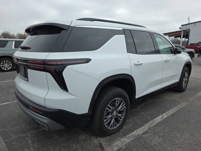 2025 Chevrolet Traverse LT