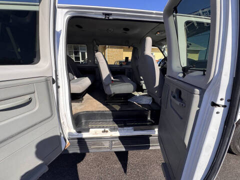 2013 Ford E-Series E-350 SD XLT