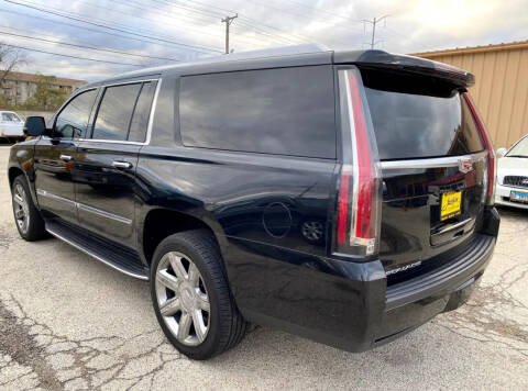 2018 Cadillac Escalade ESV Luxury