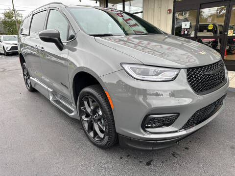 2023 Chrysler Pacifica Touring L