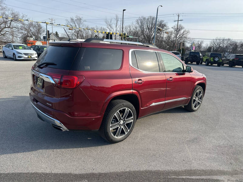 2017 GMC Acadia Denali