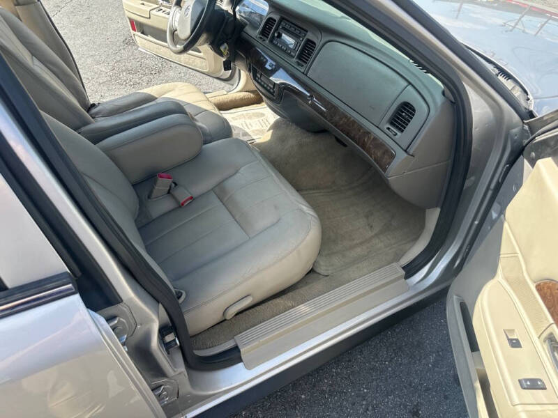 2011 Mercury Grand Marquis LS