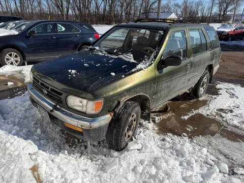 1998 Nissan Pathfinder for sale at Apple Auto in La Crescent MN