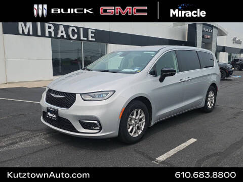 2024 Chrysler Pacifica Touring L