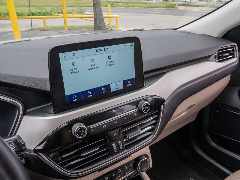 2022 Ford Escape SEL