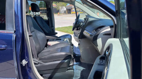 2014 Chrysler Town and Country Touring