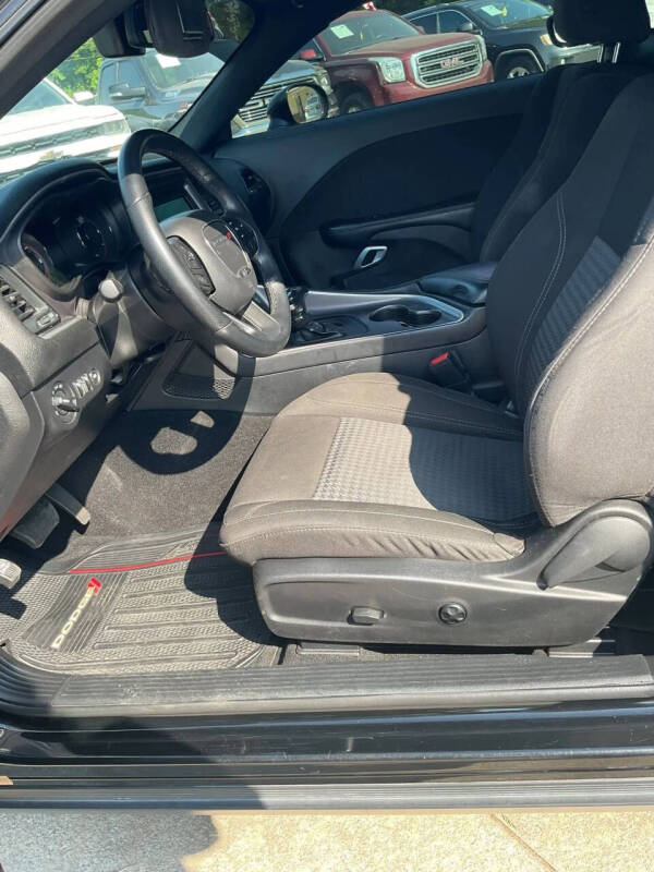 2021 Dodge Challenger SXT