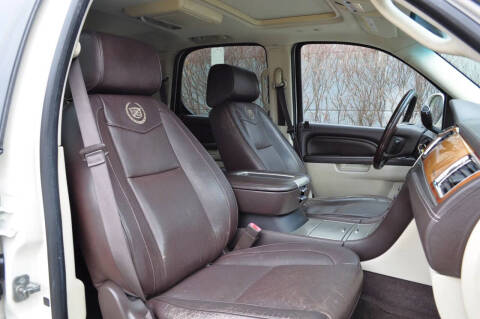 2013 Cadillac Escalade Platinum Edition