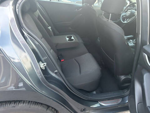 2015 Mazda MAZDA3 i Touring