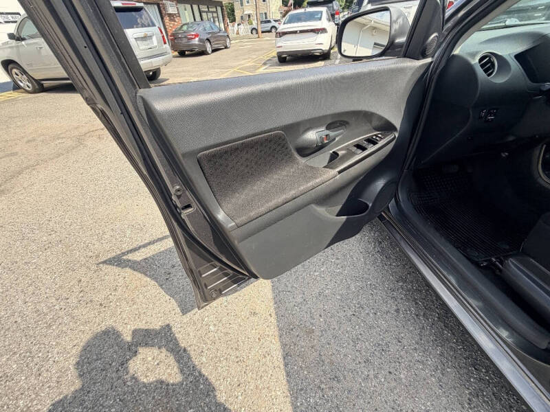 2009 Scion xD