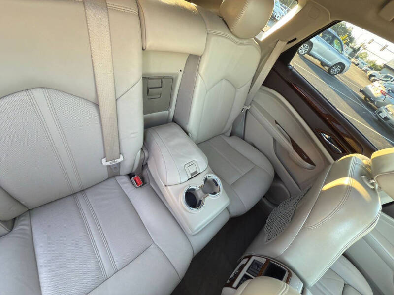 2011 Cadillac SRX Luxury Collection