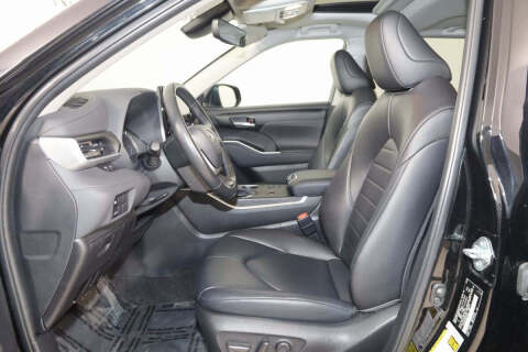 2023 Toyota Highlander Hybrid XLE