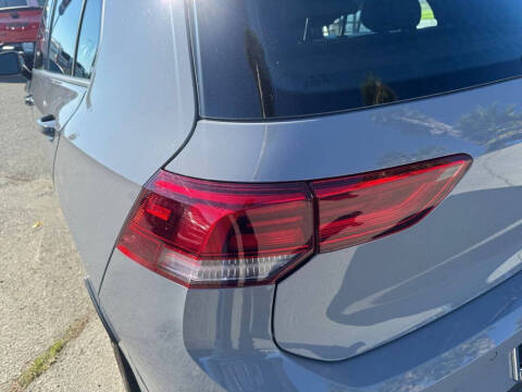 2024 Volkswagen Golf GTI 380 SE