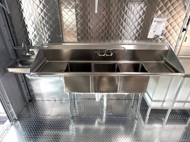 2013 Freightliner MT55 Chassis