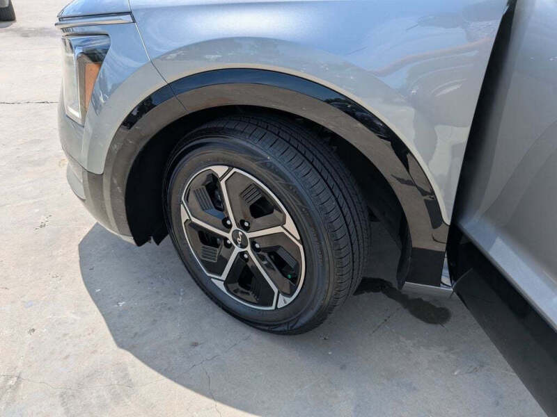 2024 Kia Niro SX