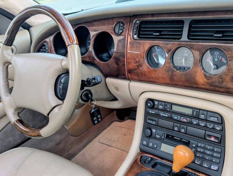 2000 Jaguar XK-Series XK8